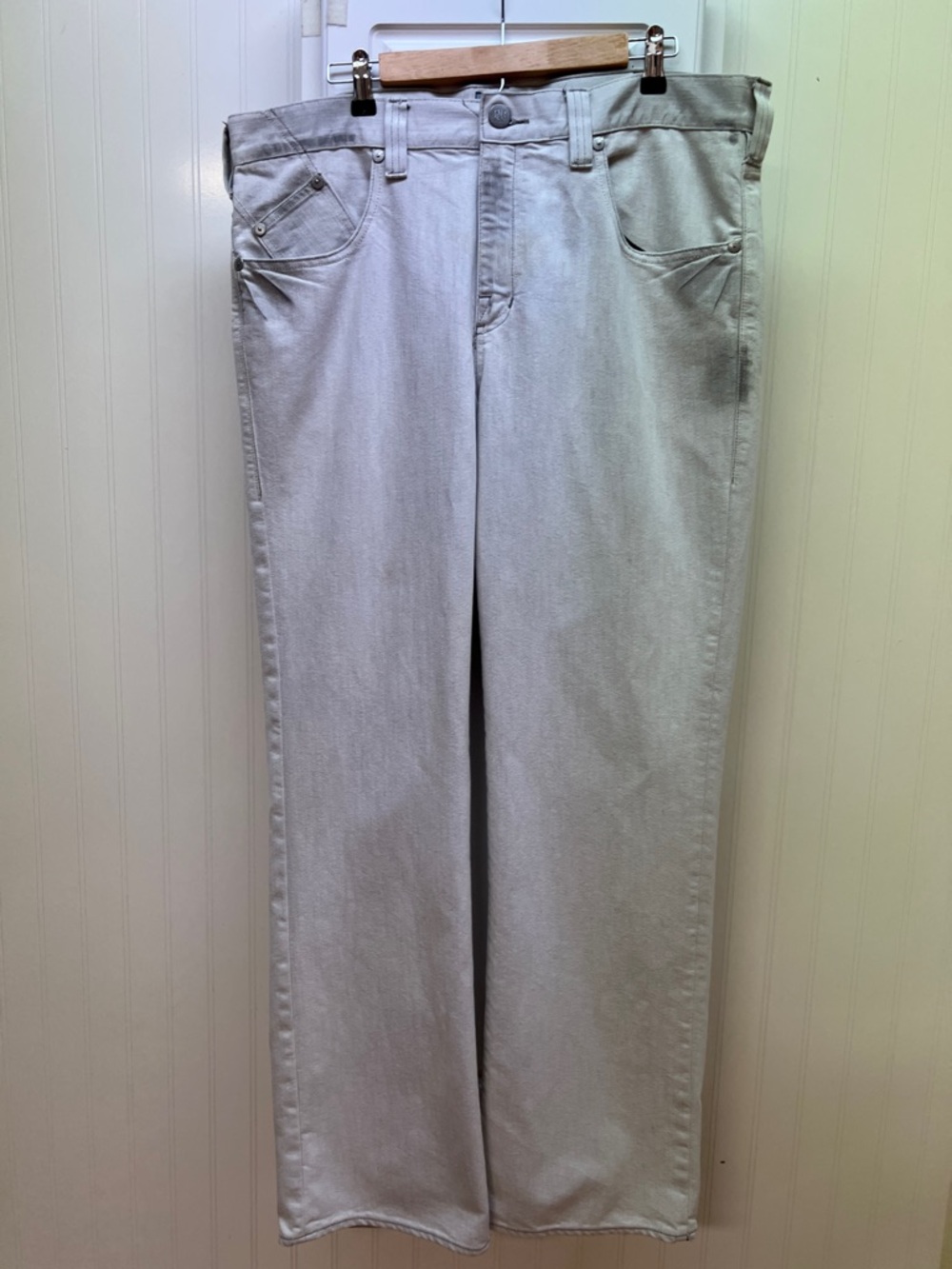Rock & Republic Gray Logo Patch Jeans